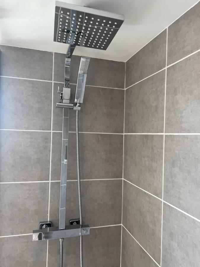 Le Cocon Moulinois, Proche Gare Avec Services By Primo C0Nciergerie Appartement Moulins  Buitenkant foto